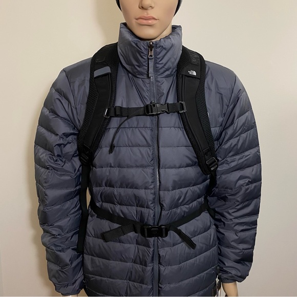 The North Face Generator Backpack School Bag TNF Black BRAND NEW WITH TAGS! - Picture 7 of 14